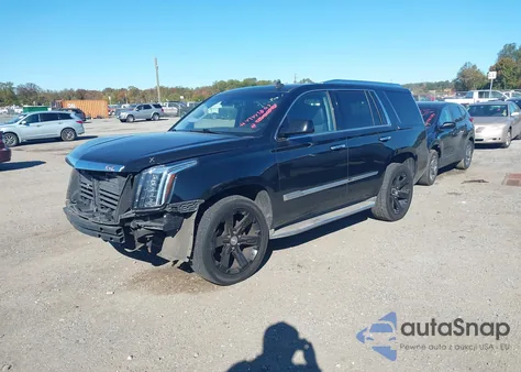 2015 Cadillac Escalade Luxury z USA, uszkodzony, nr VIN 1GYS4BKJ9FR245313